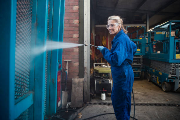 Best Building Exterior Pressure Washing in Center, TX