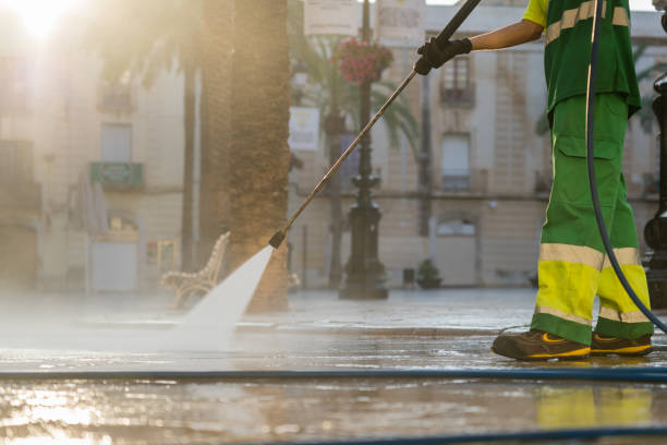 Best Pool Deck Cleaning in Center, TX